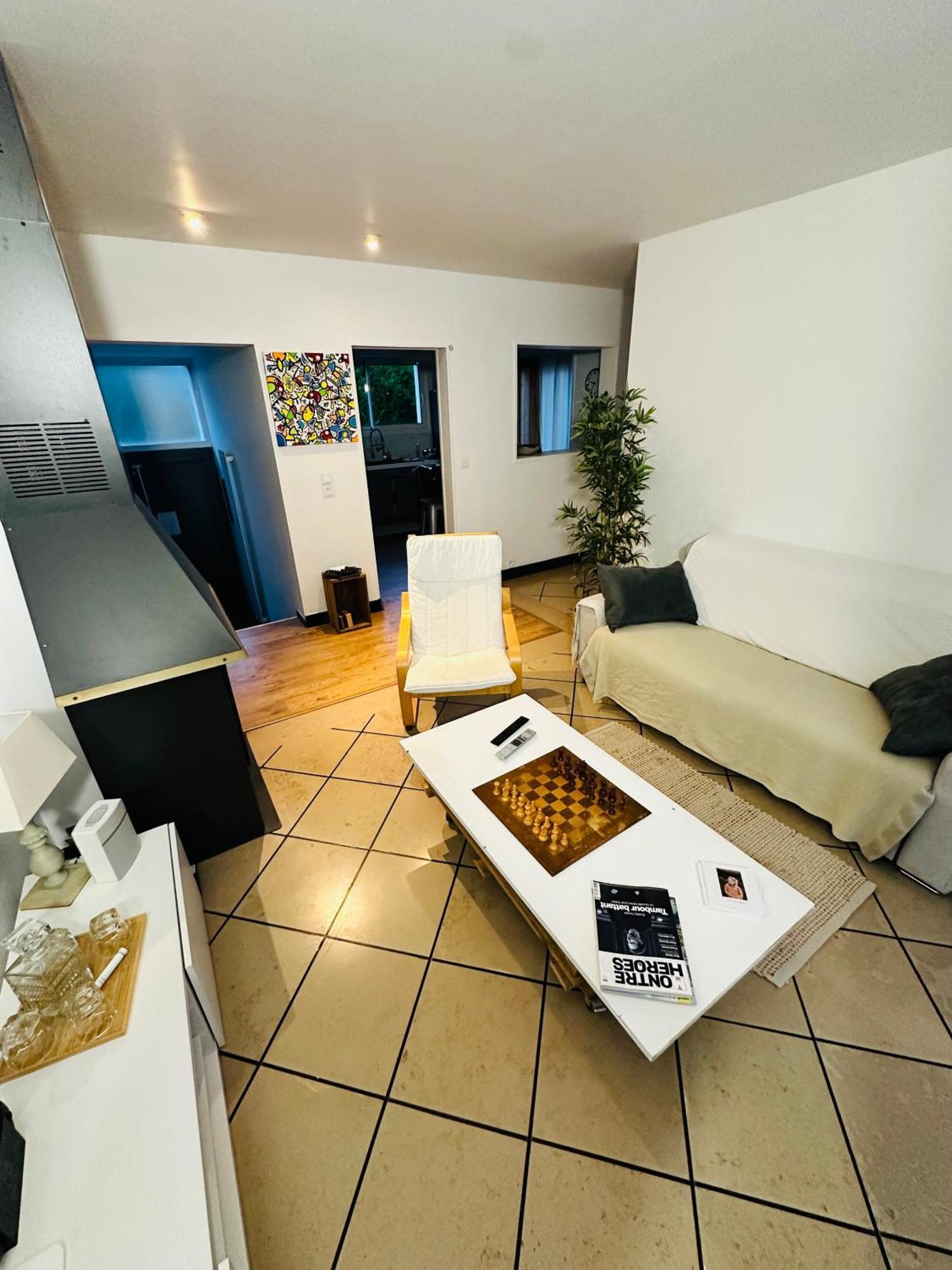 Belle Maison Avec Jardin Expose Plein Sud Proche Centre Hébergement de vacances Caen